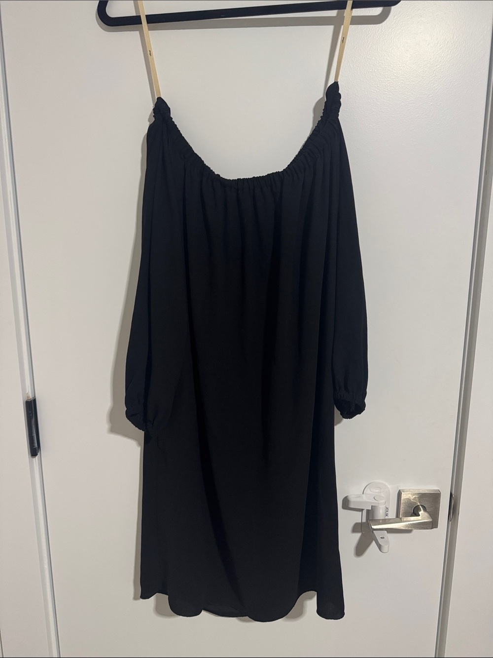 Aritzia Wilfred Black Off-Shoulder 3/4 Sleeve Dress